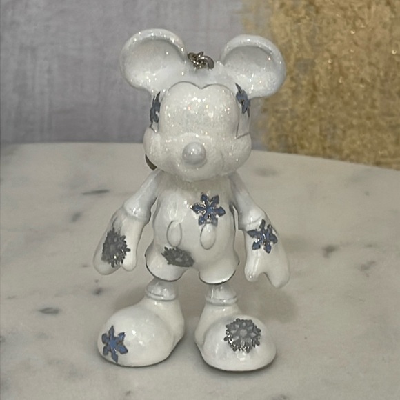 Disney x BAUBLEBAR - Mickey snow ❄️ Jewelry key change / bag Charm ❄️🎁🫶🏽💋💓 - Picture 2 of 9